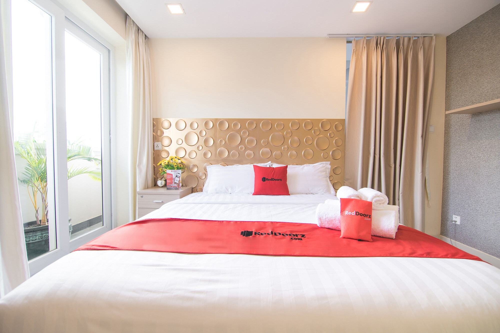 Reddoorz Plus Near Secc 2 Хошимин Экстерьер фото